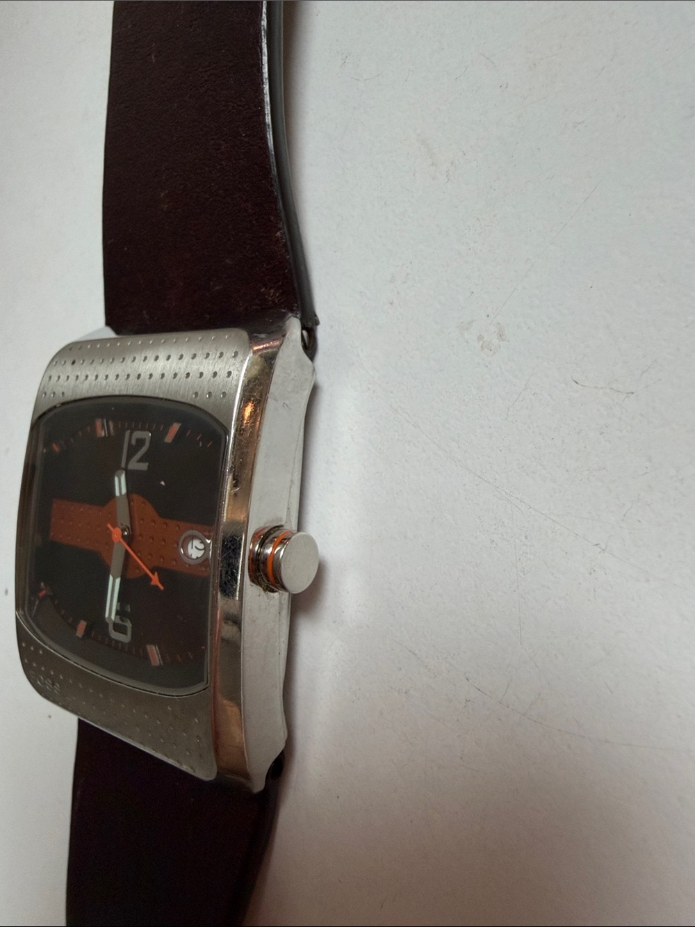 Fossil BrownJR9389 Leather Strap Watch with Orange Accents needs battery - Picture 3 of 7